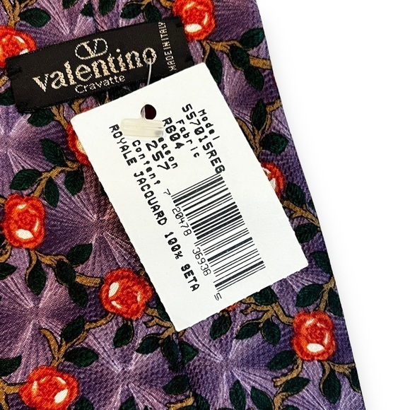NEW Valentino 100% Silk Tie Red Rose Floral Print Handmade in Italy Luxury - Picture 7 of 9